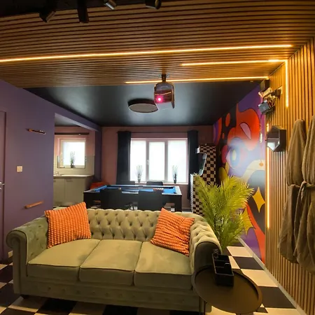 Capsule Illusion - Switch 2 - Centre