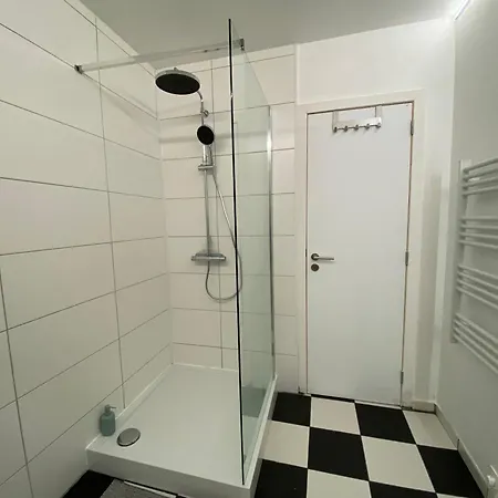 アパート Capsule Illusion - Switch 2 - Centre