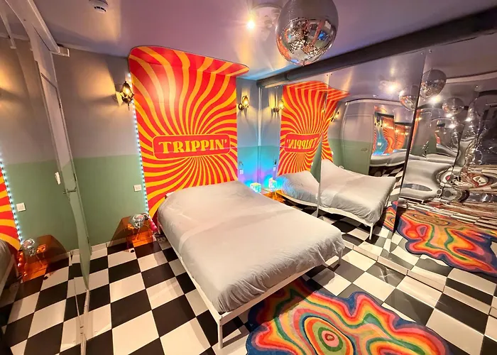 Capsule Illusion - Switch 2 - Centre Lägenhet